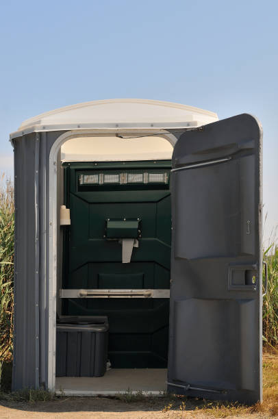 Porta potty delivery and setup in Heeia, HI